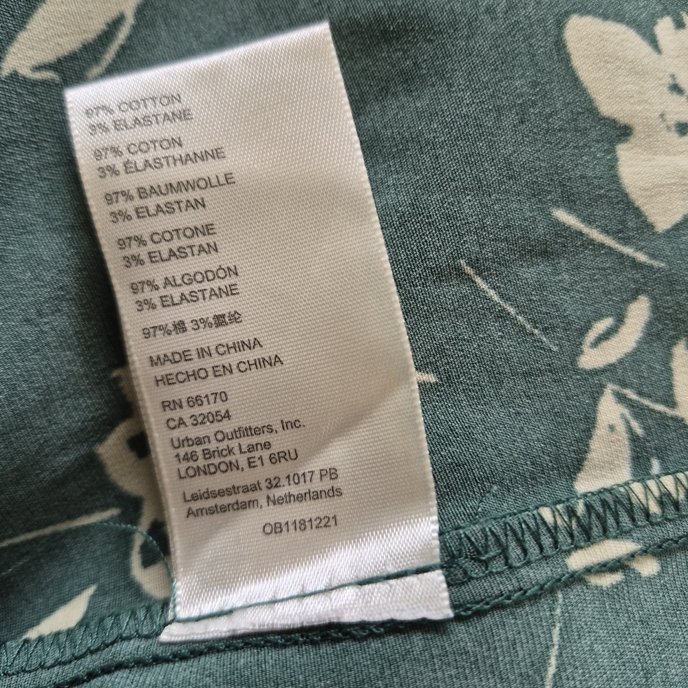 Urban Outfitters Asymmetrical Green Floral Skirt - Picture 6 of 7